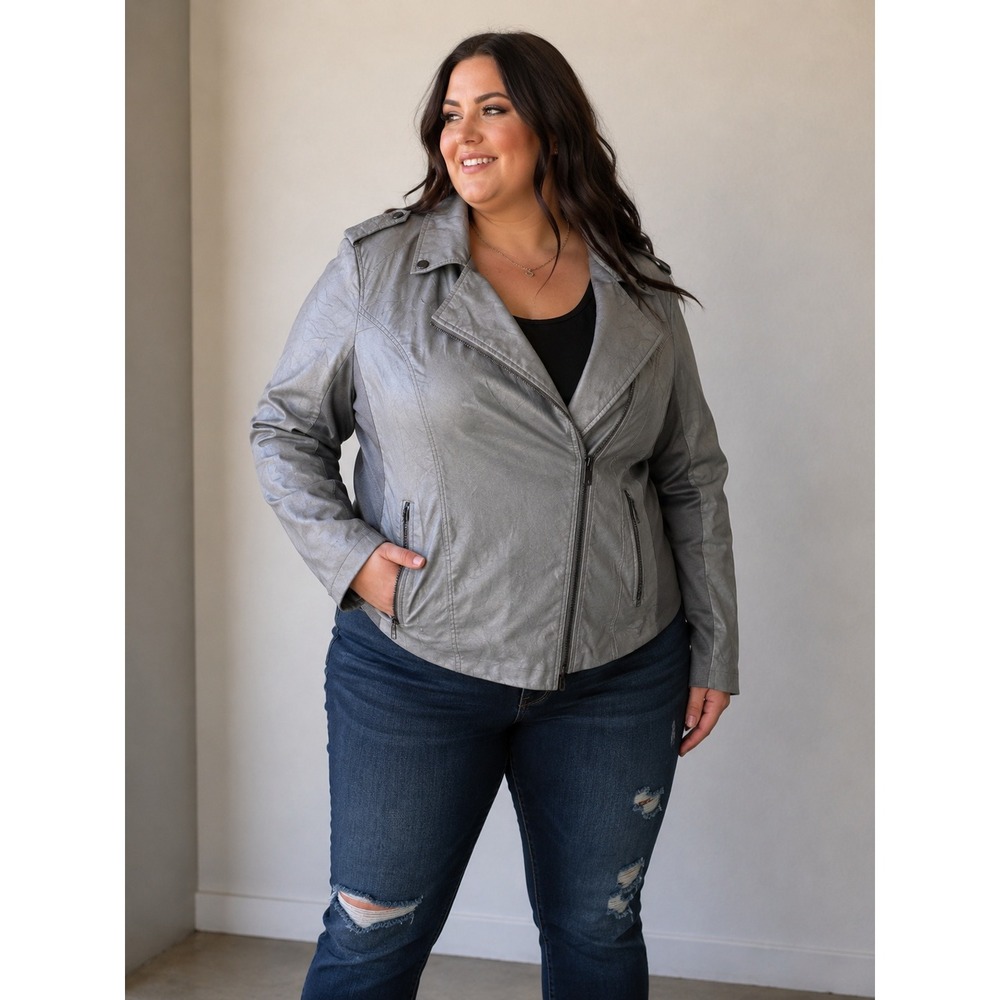 Torrid Womens 2X Silver Metallic Faux Leather Moto Jacket Biker Plus Size